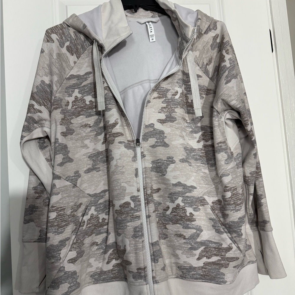 Athleta Gray Camouflage Collared Hoodie